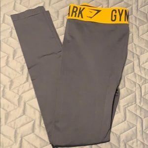 COPY - NWOT Gymshark Grey/yellow size M legging